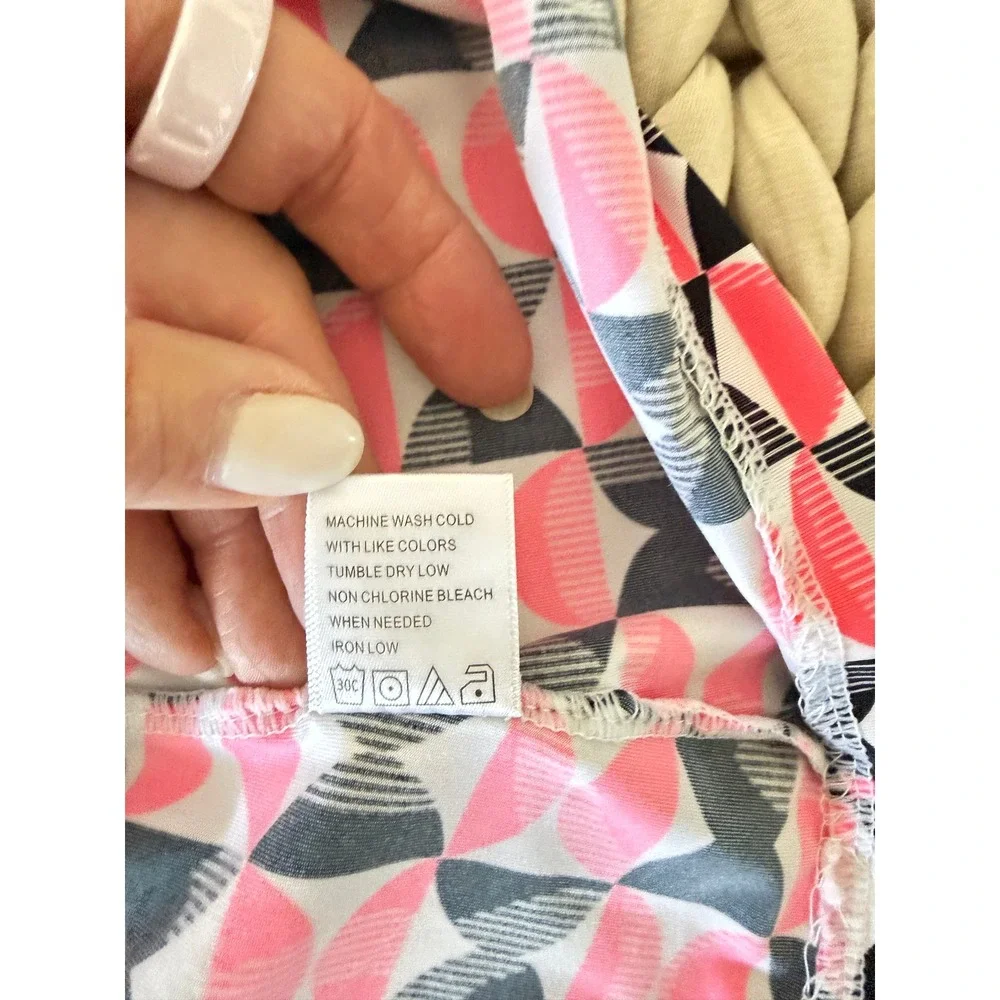 Tail Activewear Camari Short Sleeve Golf Top Pink Rendezvous Geometric 1/4 Zip - Picture 4 of 7